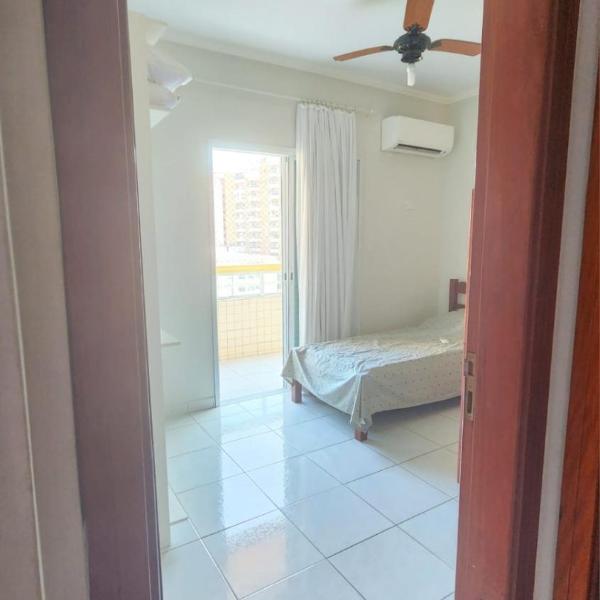 Apartamento a 100m da Praia com Ar condicionado e churrasqueira - Foto 5