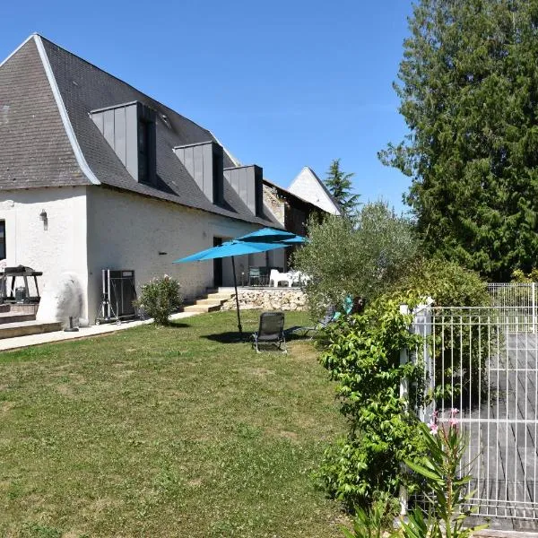 Chambres d'hôtes PANCHIEN, hotel em Nouzilly