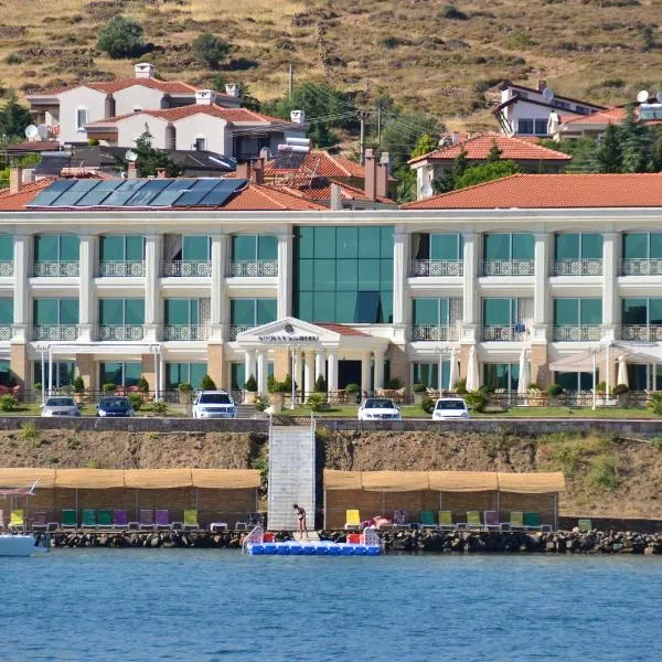 Cunda Kivrak Hotel โรงแรมในไอวาลิค