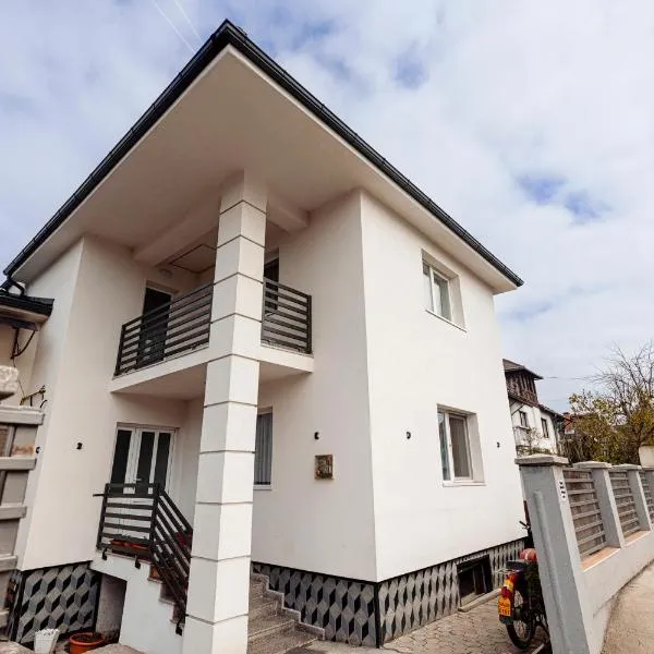Acasa La Lumei, hotel in Sighetu Marmaţiei