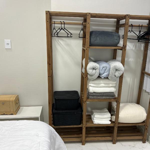 Apartamento espaçoso de 1 quarto em Copacabana - Foto 2