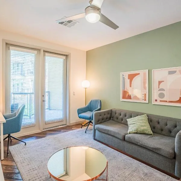 Boulevard Stays Modern Roosevelt Row Suite 2BR Pool Gym 6