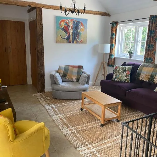 Annexe Orchard Cottage, hotel v destinaci Mersham