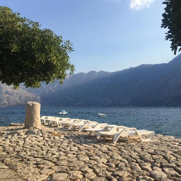 VillaOldMariner, hotel v mestu Prčanj