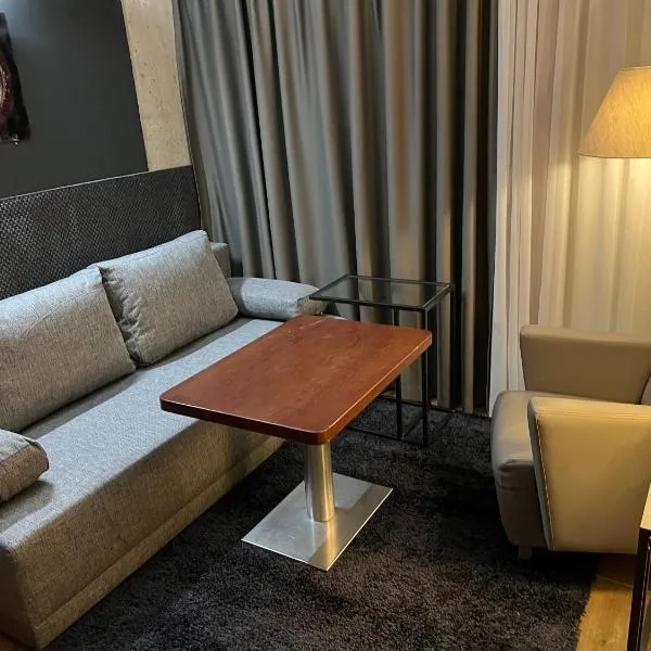 MECHELinn, hotel a Mechelinki