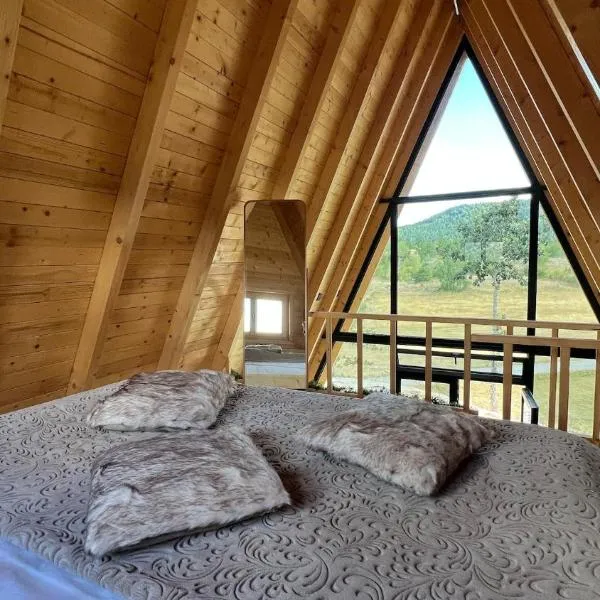 Wolf Ridge Mountain Cabin Montenegro, hôtel à Plužine