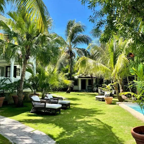 Hibiscus Hill Kings Treat - Ultimate Island Style House withPool home, Hotel in Harbour Island