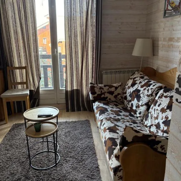 Chez Nathalie ski au pied, hotel in Risoul