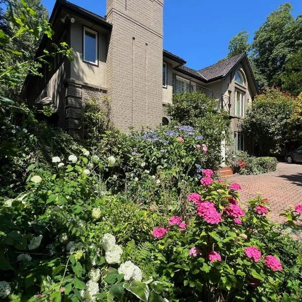 The McCleery Inn, hotel in Vancouver