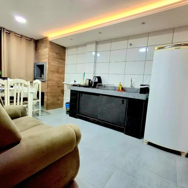 Apartamento novo - 2 Quartos Casal até 4 pessoas - Centro - Santa Rosa - RS، فندق في سانتا روزا