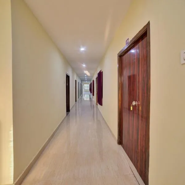 SPOT ON SRI DATTA GRAND INN, hotel in Warangal
