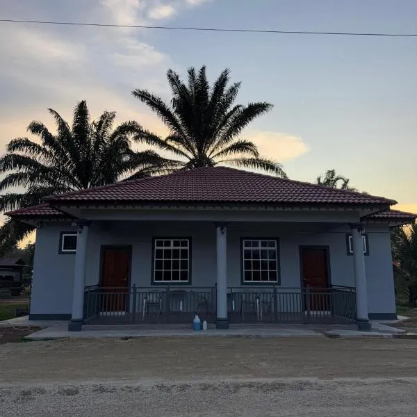 Homestay Lot 9333 Inn, hotel in Gerisik