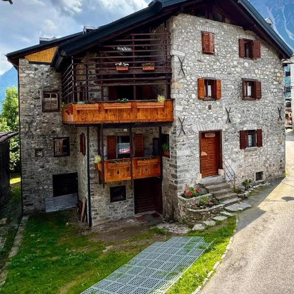 La Tana dell'Orso, ξενοδοχείο σε Forni di Sopra