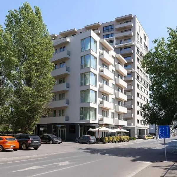 Central Suites: Bükreş'te bir otel