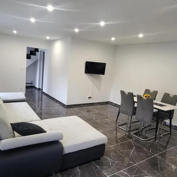 Apartma Viković, hotel in Njiverce
