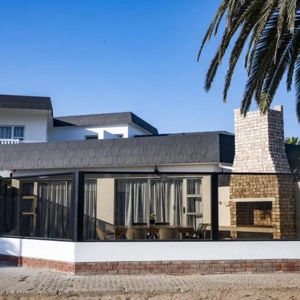 Poseidon Beachfront Holiday Home, hotel v destinácii Swakopmund