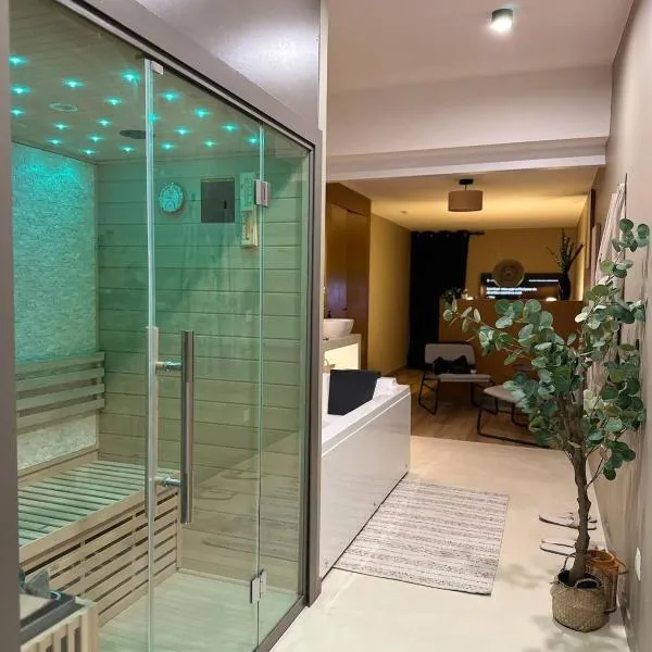 L'Écrin Bohème - Jacuzzi & Sauna - Amiens، فندق في أميان