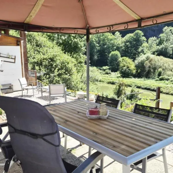 apartment, gite by the canal l Est,river Coney vosges france, Hotel in Fontenoy-le-Château