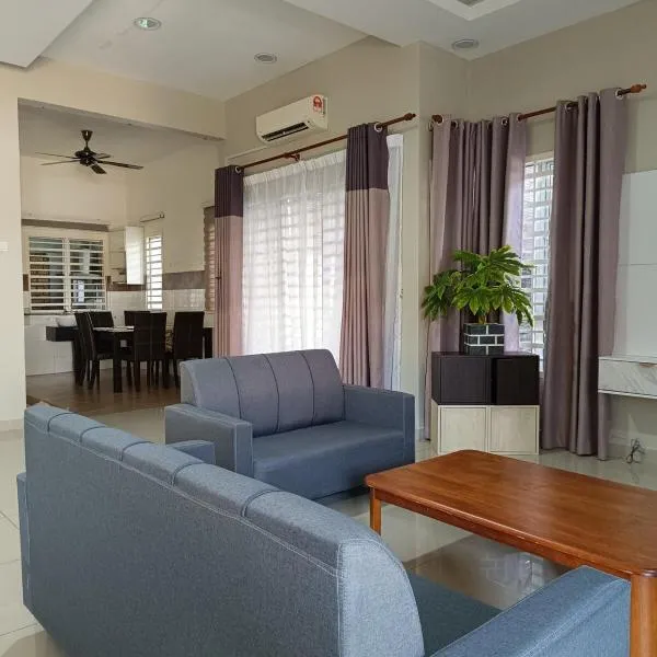Ateh's Homestay KLIA1, hotel i Sepang