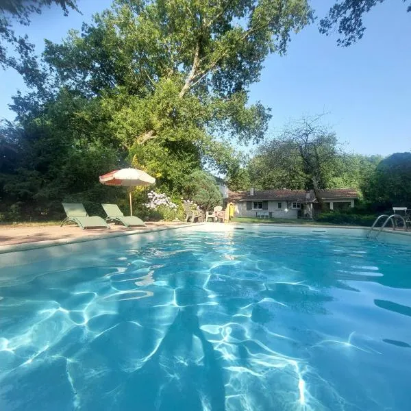 Clos des Loriots, hotel in Queyrac