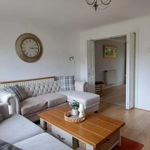 Generous 3 bed in the heart of the village, hotel en Sawtry