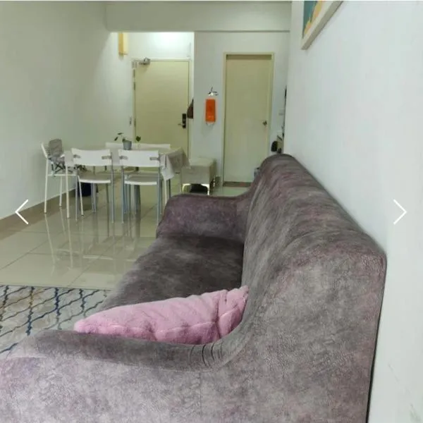 Homez Sky Cerrado Southville, hotel in Kampung Dengkil