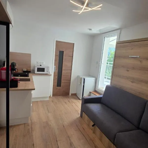 Chambre Studette, hotel in Roquefort-les-Pins