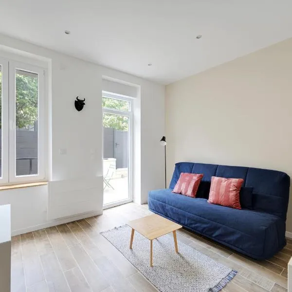 Charmant Studio neuf à 10 minutes de Paris, hotel en Vincennes