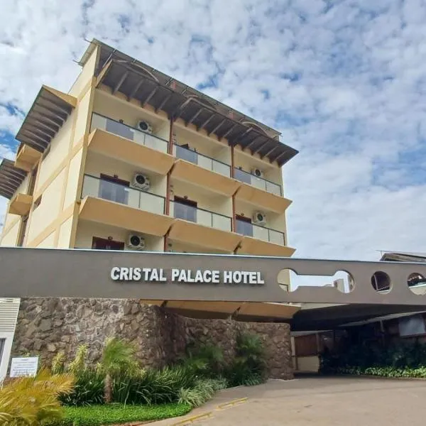 Cristal Palace Hotel, hotel in Lins