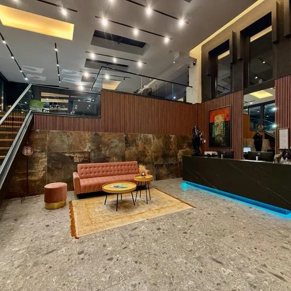 LAKEVIEW Hotel & Apartments: Mavrovo'da bir otel