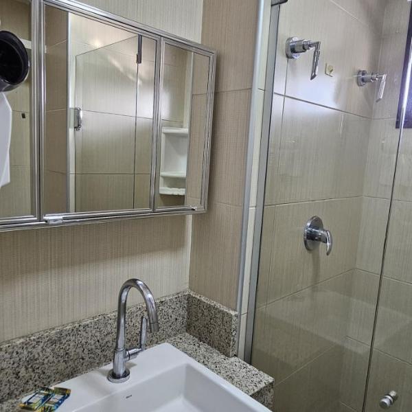 2201 - Vista mar lateral! Apto para 5 pessoas com ar e vaga - Foto 3