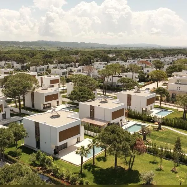 SanPietro Premium Villas, hotel in Draç