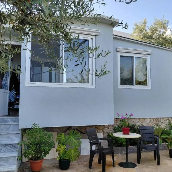 Apartment Sandri, hotel a Gjilek