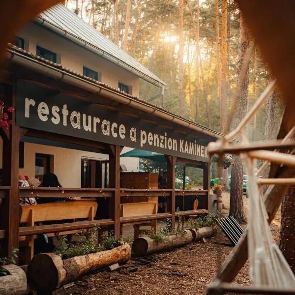Penzion a Restaurace Kamínek, hotel v destinaci Doksy
