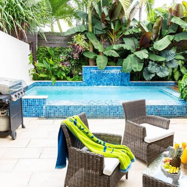 Garden Oasis 2 Villa With Private Pool, hotel in Four Roads