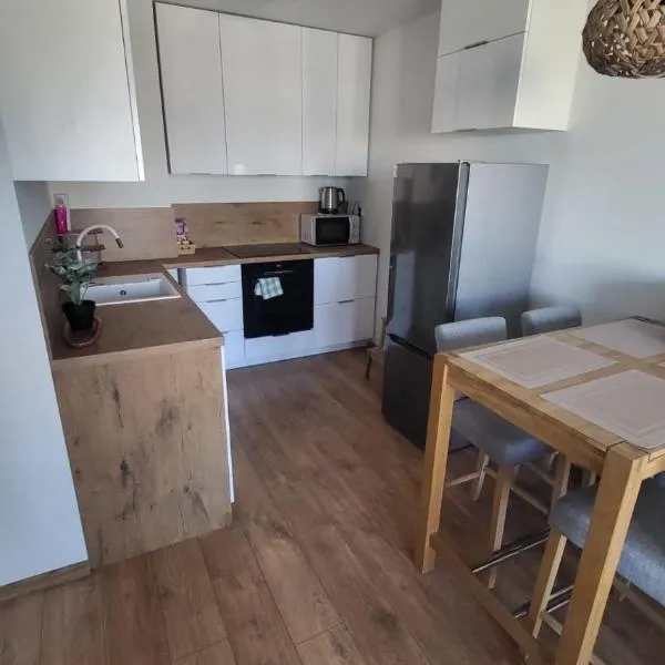Sunny Franciszkanska 4 osob Nowy apartment 2 min z S6, hotel en Koszalin