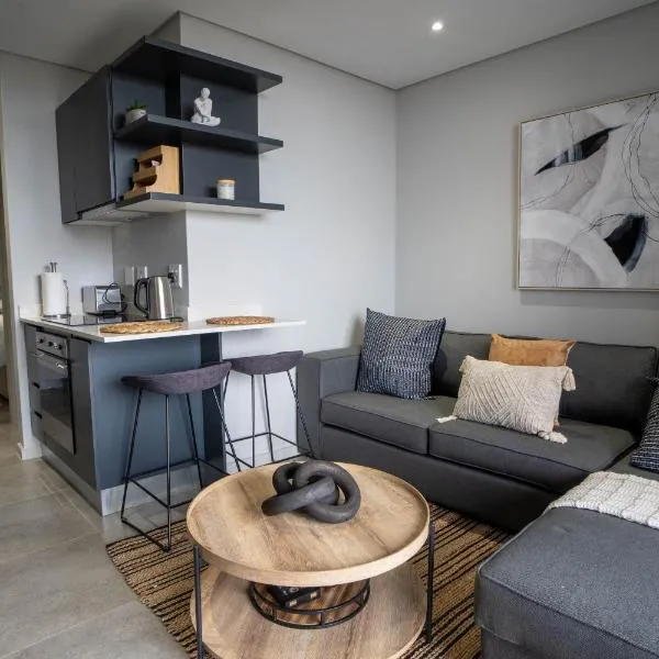 SONRIELE luxury apartments at 262 Florida Road, hotel em Durban