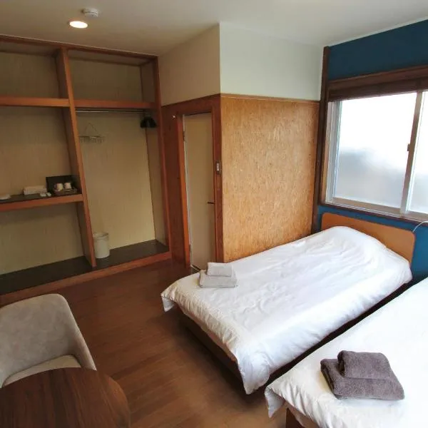 宿 ウラケラマ Urakerama、Akaのホテル