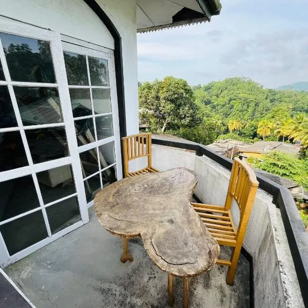 Bunty's " Free pickup from kandy", hotel in Kandy