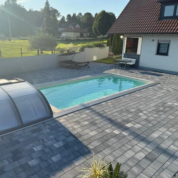 Ferienhaus in Seenähe: Mengen şehrinde bir otel