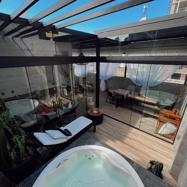 Luxuosa Cobertura em Cabo Branco