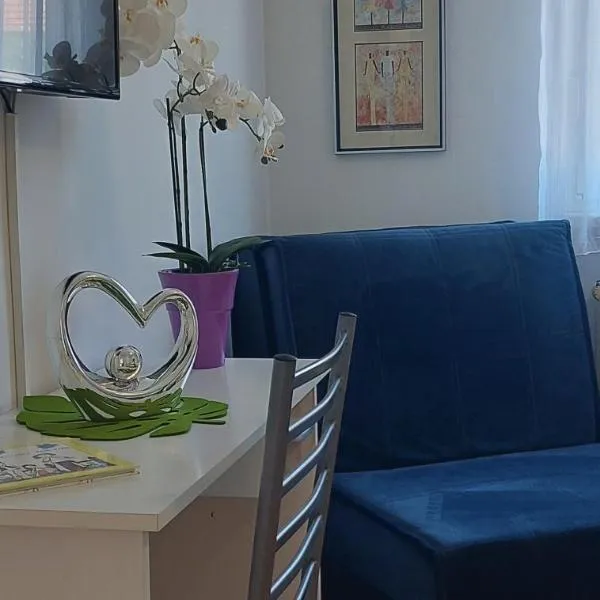 Apartman EXCELLENT - Kuća za odmor u Županji -natkriveno parkirno mjesto, hotel in Županja