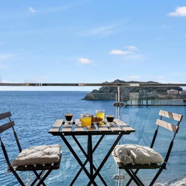 2 BR - Above sea - Beachfront, hotel in Águilas