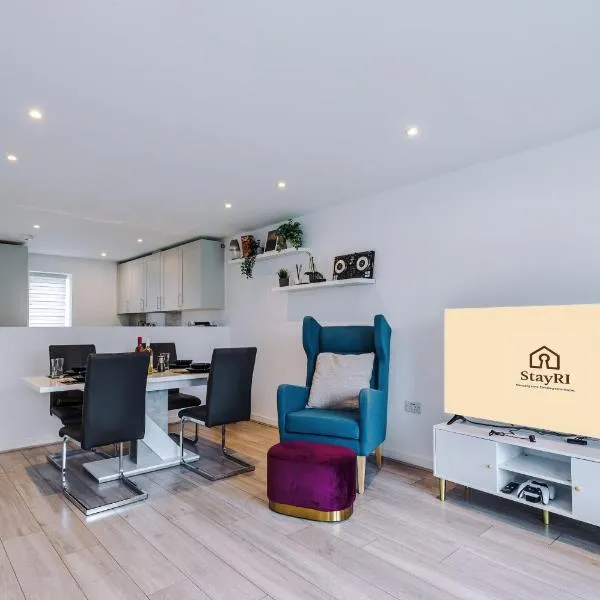 Luxury Getaway In Manchester with PS5, Fast WiFi & Free Parking, hotel in Manchester