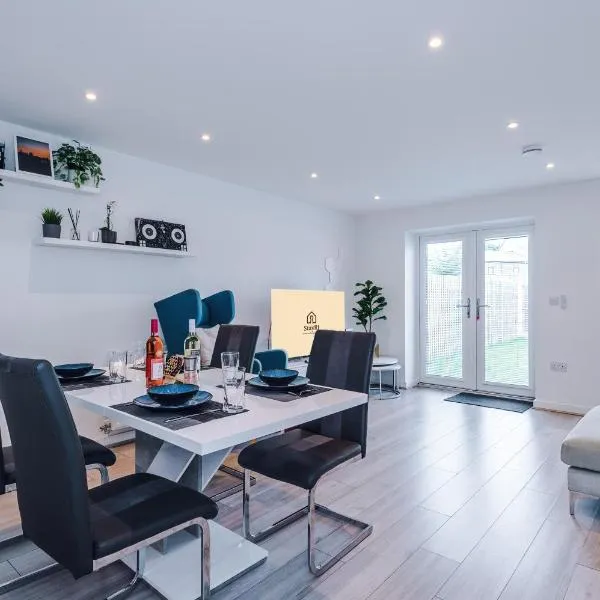 Luxury Getaway In Manchester with PS5, Fast WiFi & Free Parking, hotel di Manchester