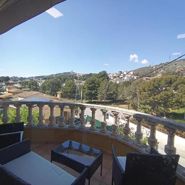 Family Suite with Terrace Garden, отель в городе Калафель