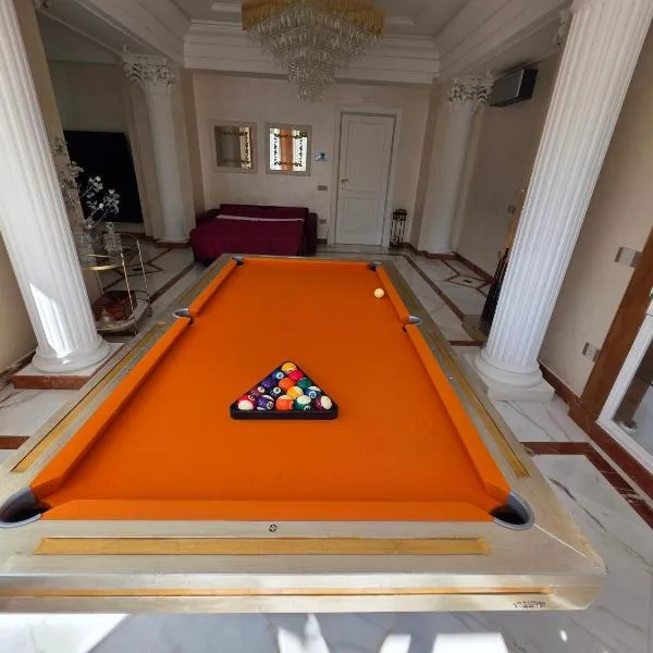 Luxury Villa Near Vesuvius and Hercolaneum until 8 people free parking, hotel in Portici