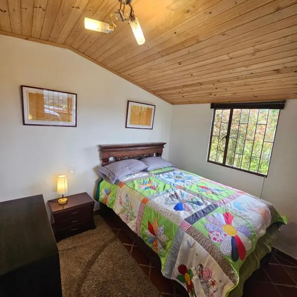 Cabaña acogedora en Suesca Cundinamarca, hotel in Suesca