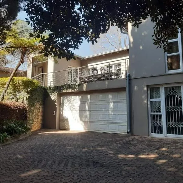 Villa at 185 Milner Street, hotel in Pretoria