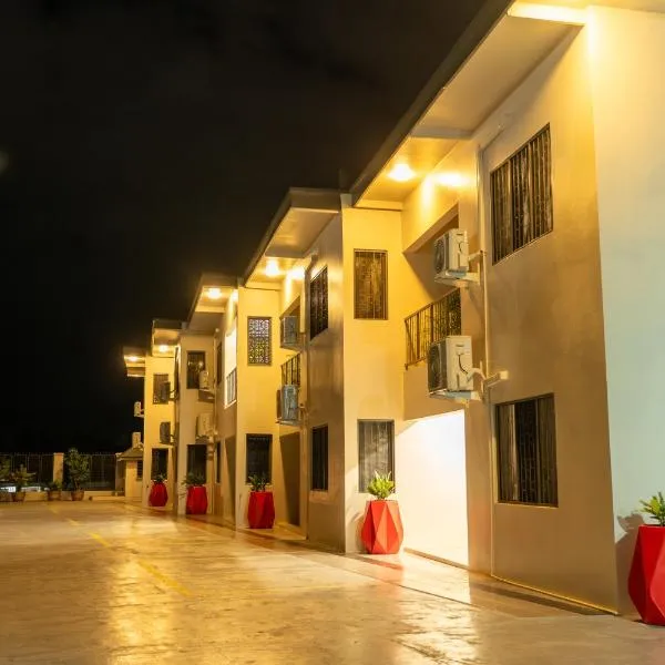 Airport Ace Villas, hotel i Nadi